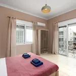 Townhall Apartment's Apartamento Rhodes City
