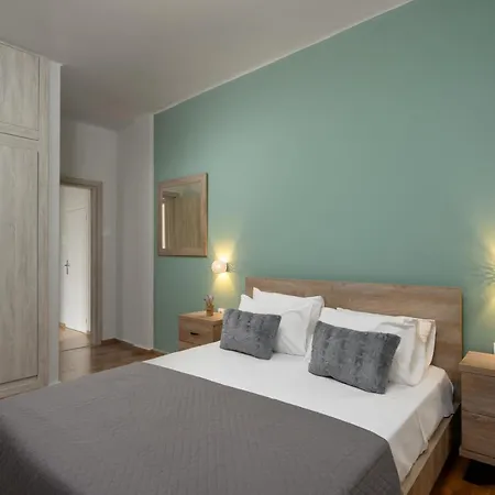 Townhall Apartment's Rhodes City