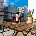 Townhall Apartment's