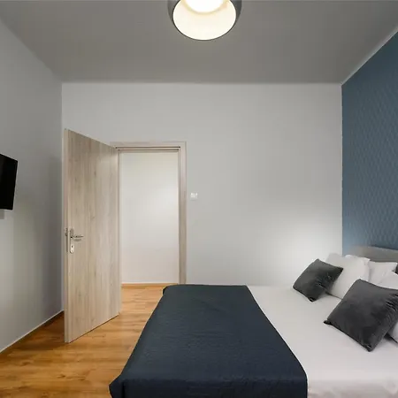 Townhall Apartment's Apartamento Rhodes City