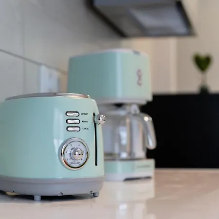 Townhall Apartment's Apartman