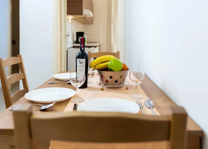 Апартаменты Townhall Apartment's